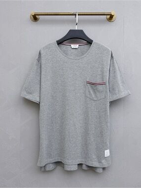 🚩steal Thom Browne Grey Pocket Tee with Tricolor Trim